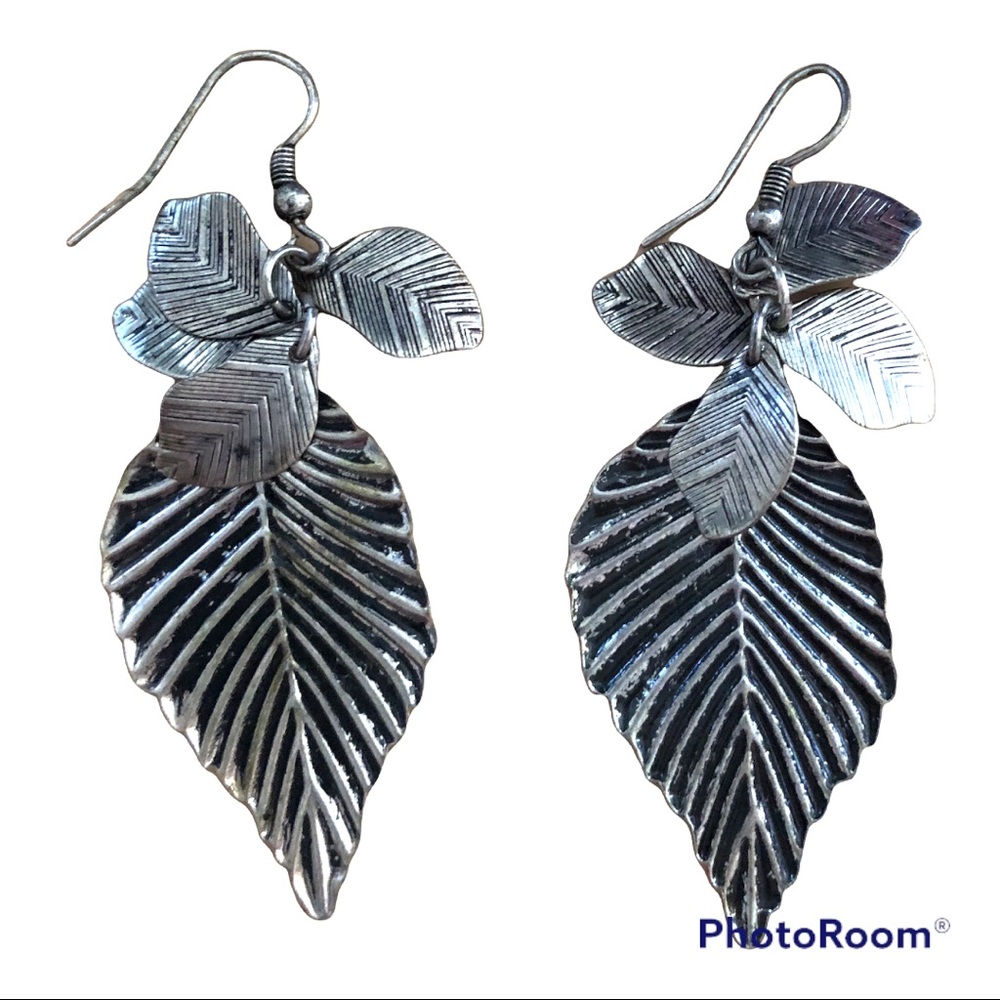 Vintage Fairycore Silver‎ Tone Large Leaf Earrings